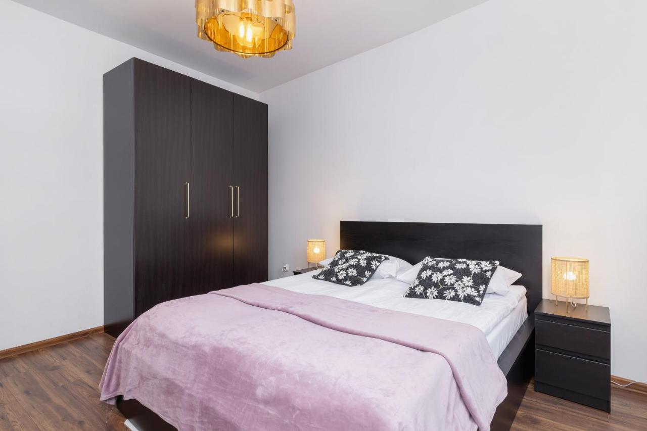 Apartments On Krupowki Street With Mountain View By Noclegi Renters Zakopane Extérieur photo