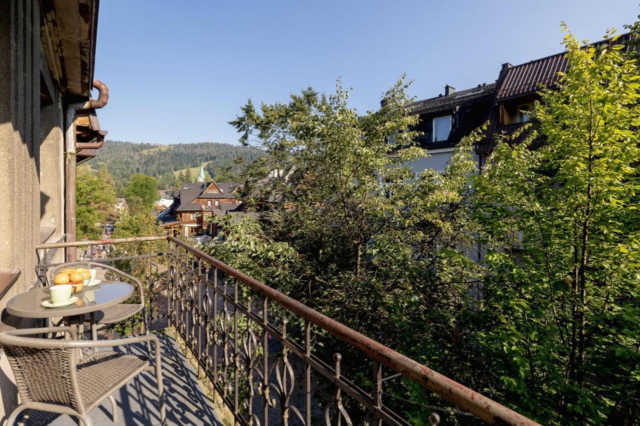 Apartments On Krupowki Street With Mountain View By Noclegi Renters Zakopane Extérieur photo