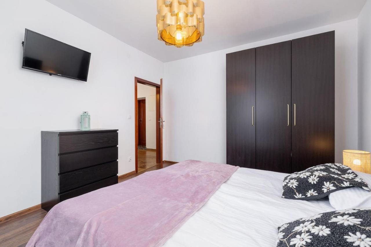 Apartments On Krupowki Street With Mountain View By Noclegi Renters Zakopane Extérieur photo